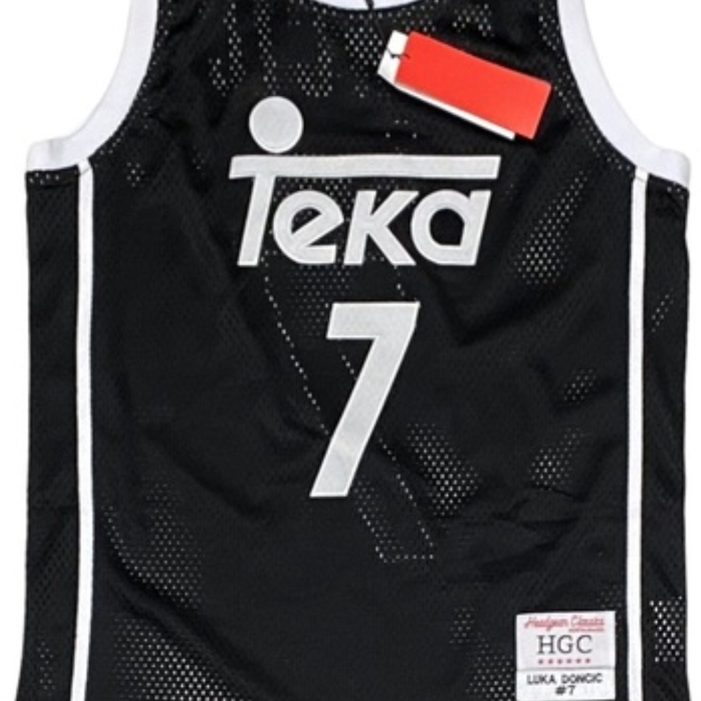Luca Doncic Basketball Jersey Medium